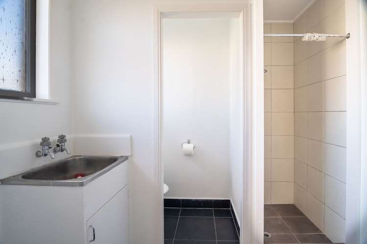 2/8 James Road Manurewa_7