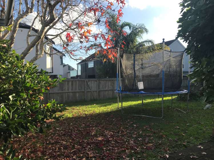 37 Hattaway Avenue Bucklands Beach_17