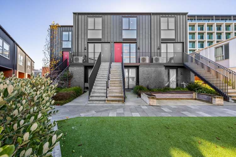 4/235 Madras Street_0