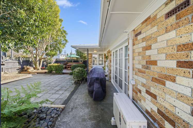 47 Clark Road Pahurehure_11