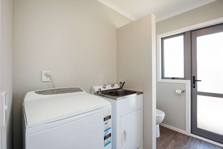 29 Wescombe Grove Feilding_10