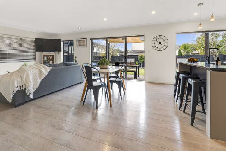 4 Bridgefield Crescent Flat Bush_10