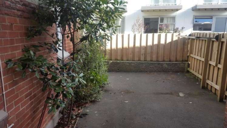 25b London Street Dunedin Central_9