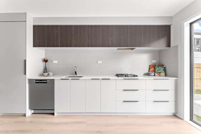 60C Fitzherbert Avenue West Harbour_4