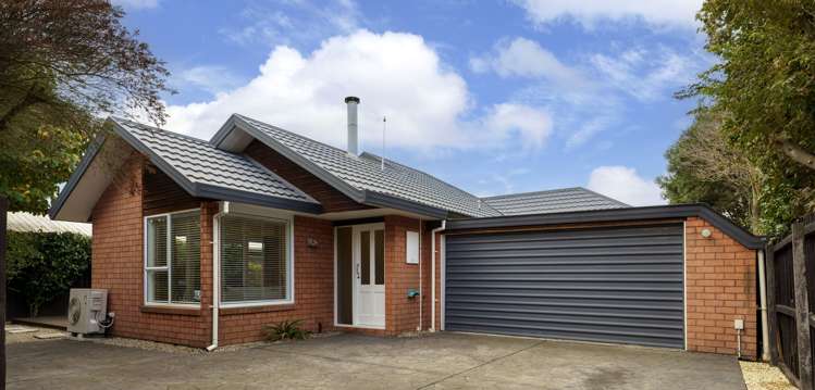 17a Trafford Street Harewood_17