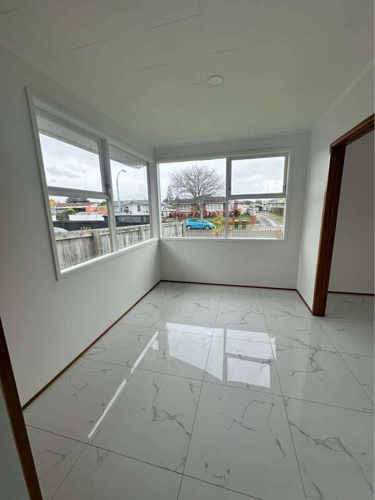 8 Harania Avenue Favona_3