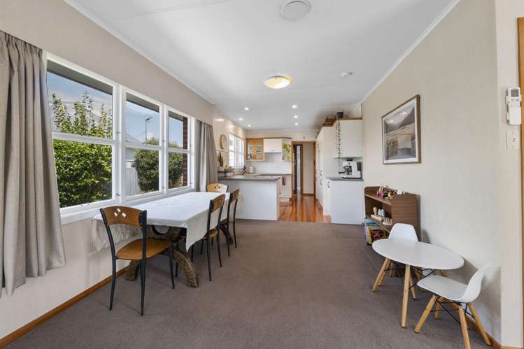 1 Reid Avenue Hawera_4