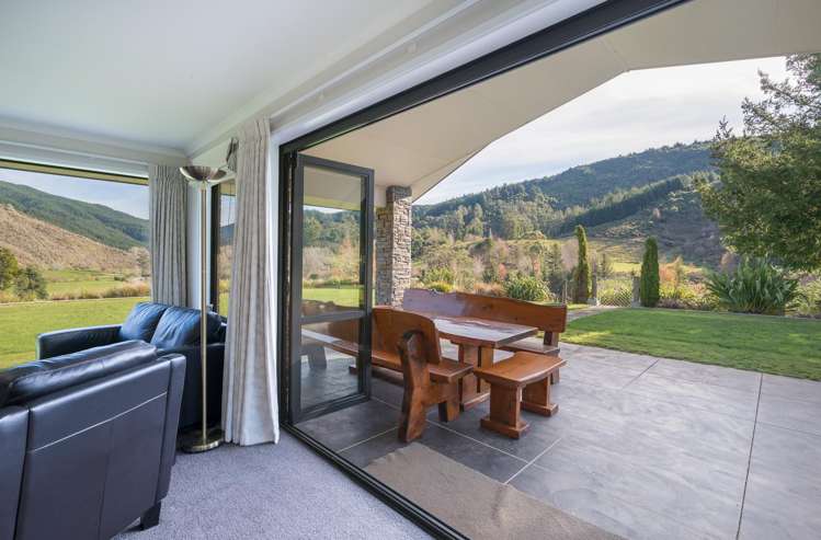 21 Serpentine River Road Aniseed Valley_7