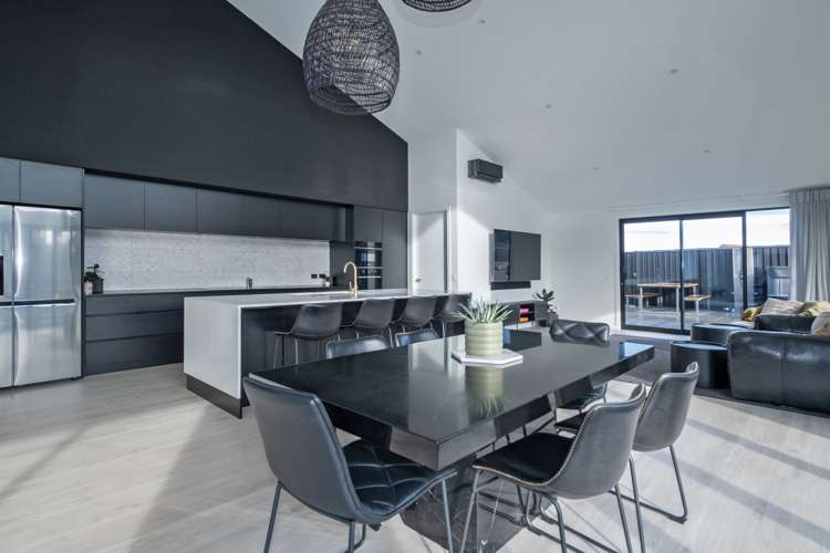 58 Meadowstone Street Gleniti_10