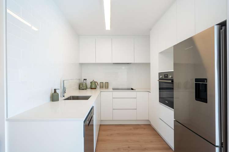 16/83 Lake Road Devonport_3