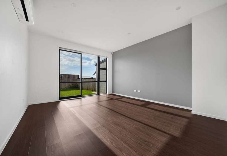 32 Karoro Road Flat Bush_1