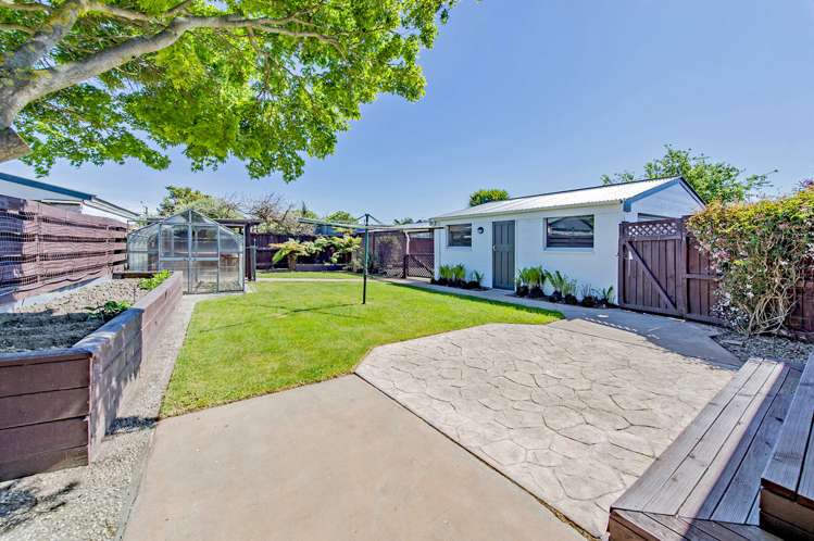 67 Oakley Crescent Hornby_5