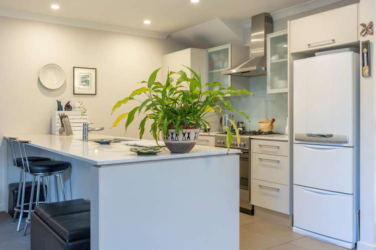 47 Chateau Crescent Rangatira Park_16