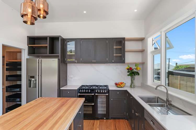 11 Empire Road Devonport_5