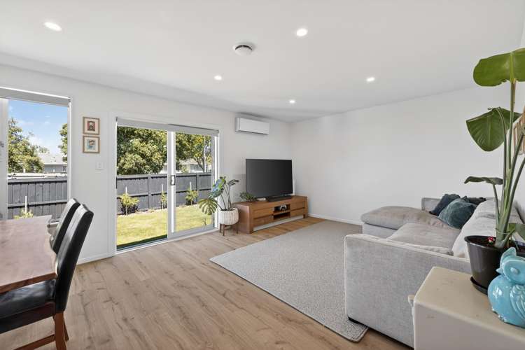 2/21 Cob Crescent Woolston_4