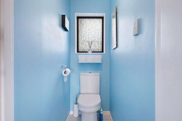 2/14 Burns Street Westown_24