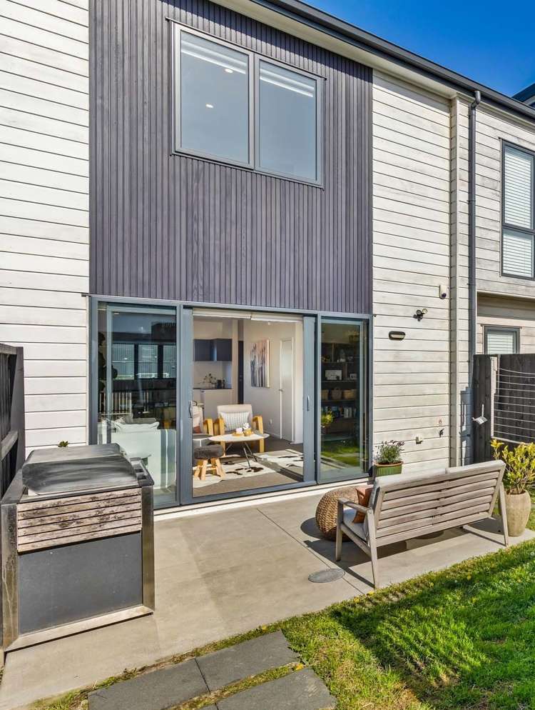 8 Joshua Carder Drive Hobsonville_14