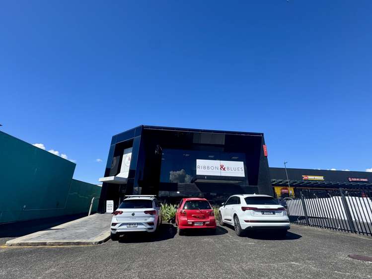 235 Archers Road Wairau Valley_2
