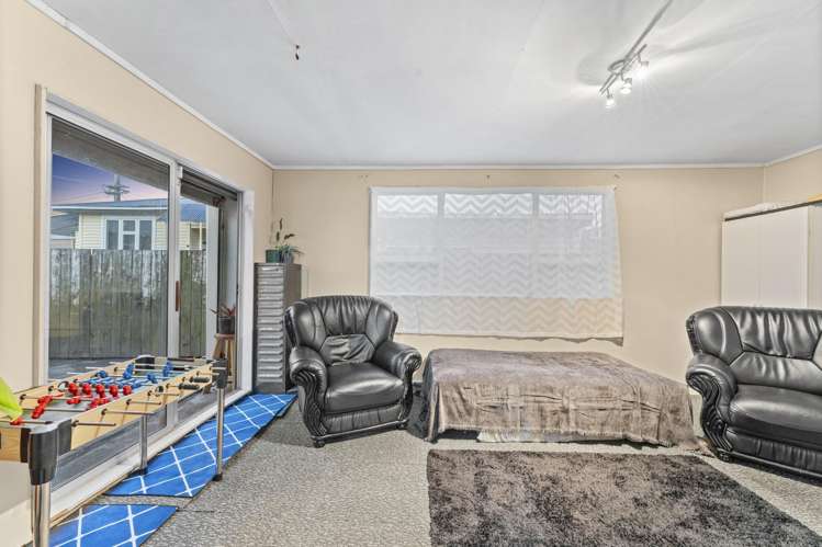 123 Universal Drive Henderson_22