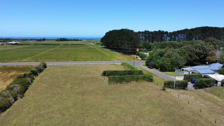 4 Campbell Road Otakeho_12