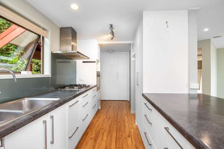 146 Motuhara Road,_5