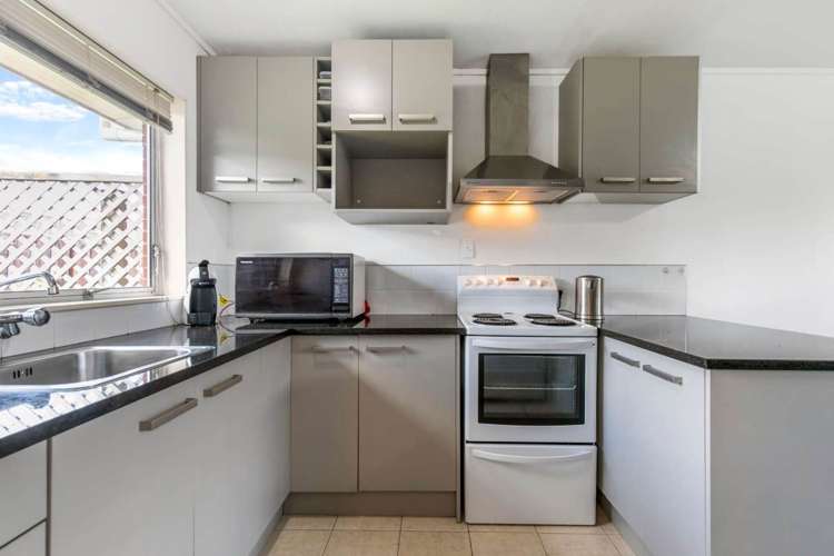 3/17 Latham Avenue Pakuranga_2