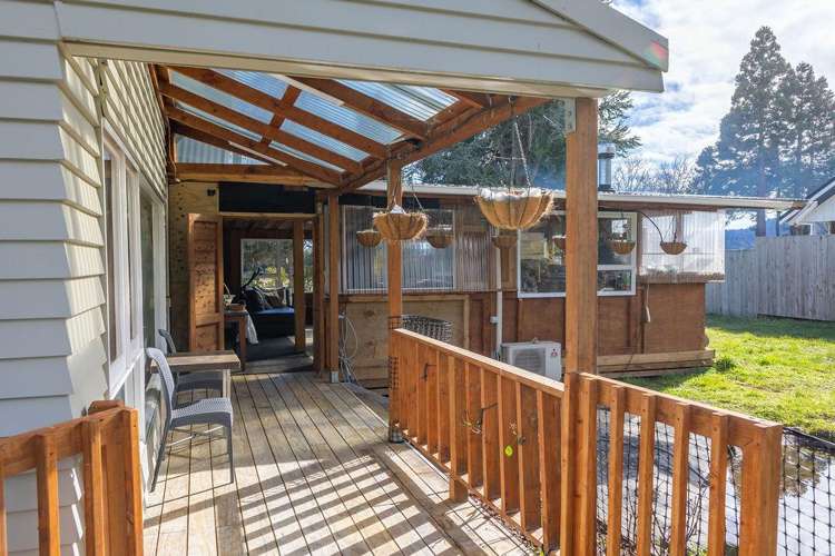 13 Ruapehu Road Ohakune_17