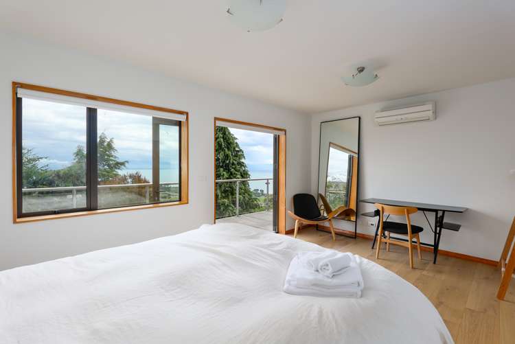 320 Princes Drive Britannia Heights_24