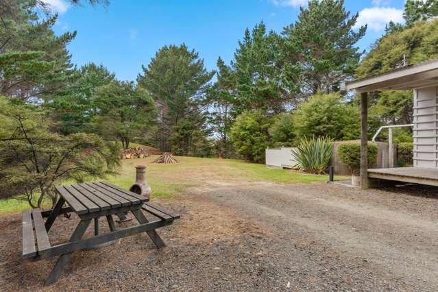 Cabin Retreat with Grazing Serenity