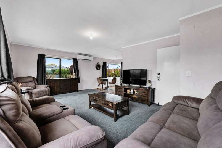 19 Chartwell Drive Eltham_8