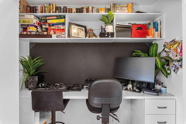 32 Bronco Drive Aidanfield_4