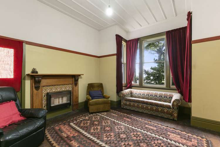 24 Hargreaves Street Mount Cook_12