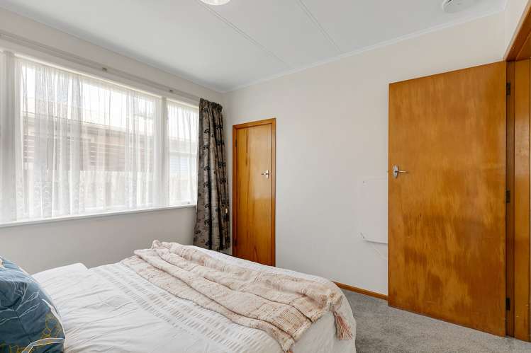 98 Driver Crescent Cannons Creek_11