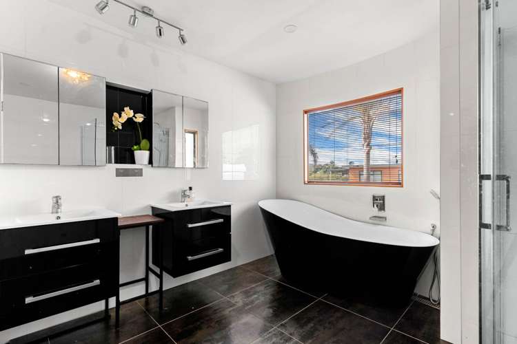 14 Princes Road Ruakaka_21