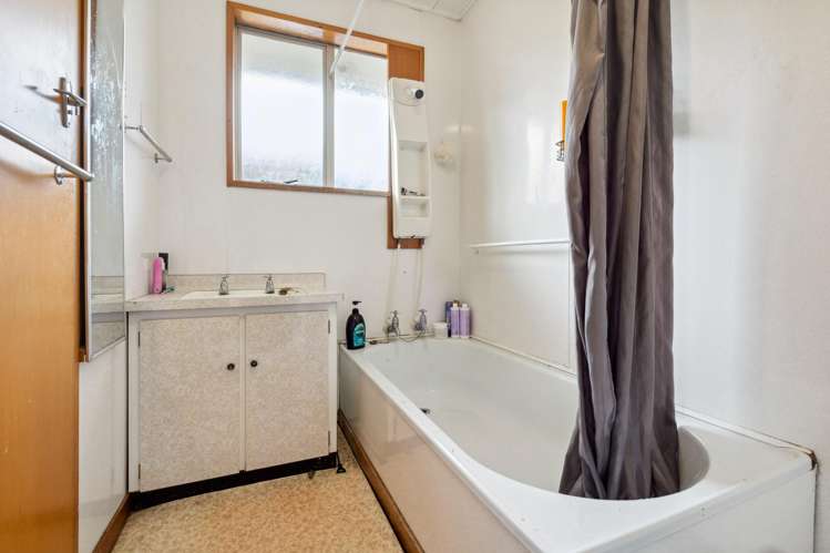 4 Elwyn Crescent Green Island_14