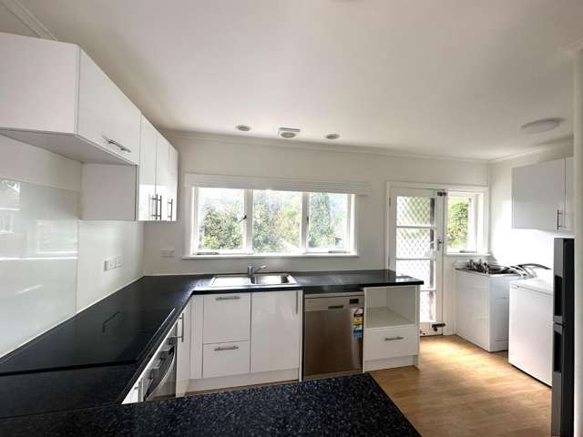 22A Cornwall Park Avenue 1662_1