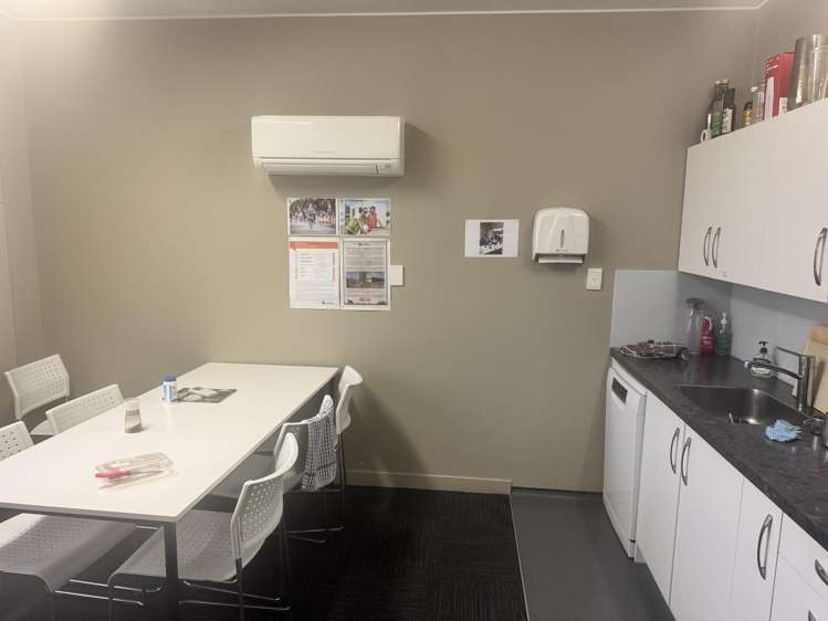 207 Avenue Road East Hastings_2