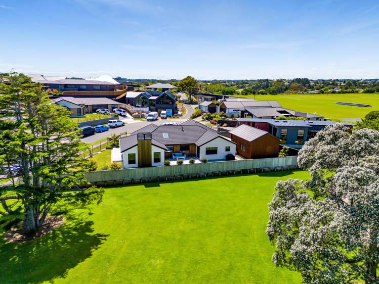 6 Francis Douglas Drive Westown_2