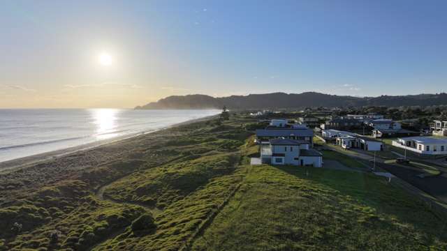 47 Pacific Parade Coastlands_1