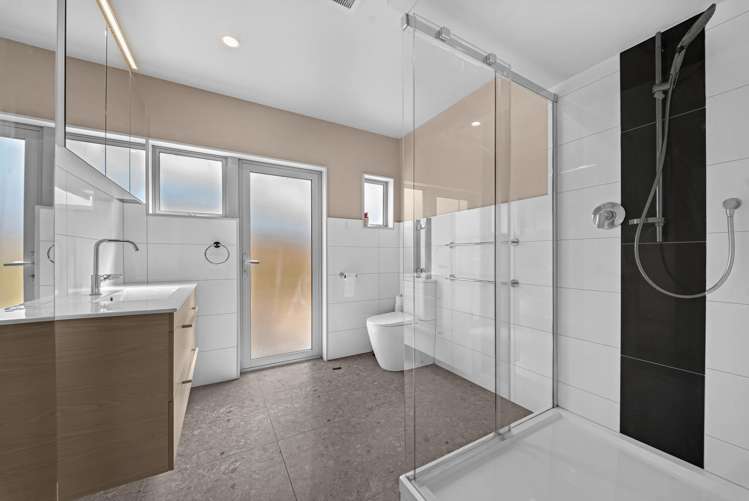 1/261 Don Buck Road Massey_26