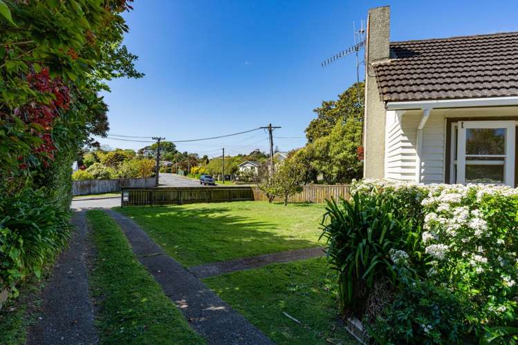 5 Grange Park Avenue Raumati South_12