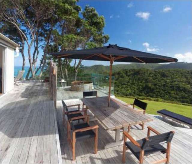 Open and Spacious home with panoramic ocean view