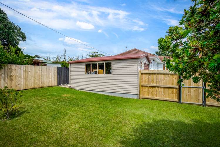 1/9 Vardon Road Green Bay_16