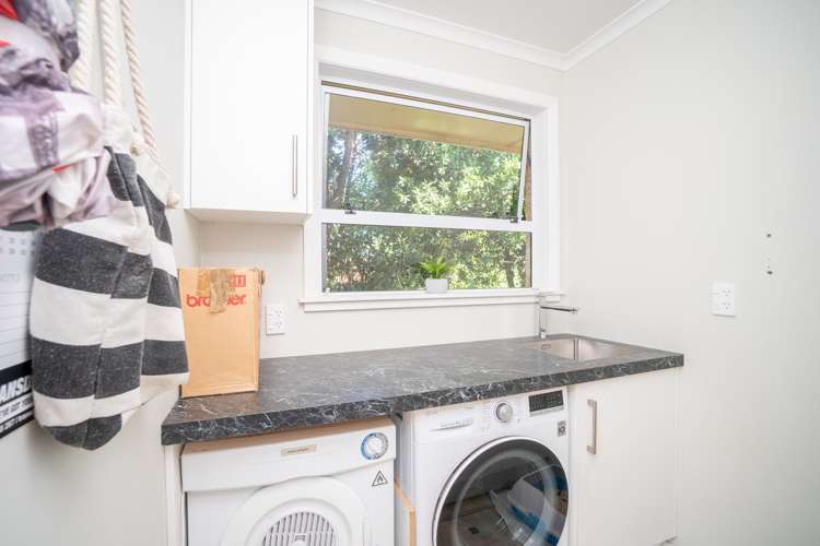 390 Botanical Road West End_10