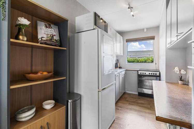 2/49A Amaru Road One Tree Hill_6