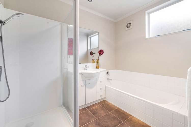 32 Bruce Pulman Drive Takanini_21