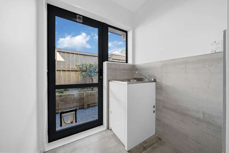 2/12 Solana Court Botany Downs_24