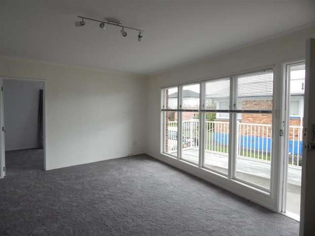 2/124 Te Atatu Road Te Atatu South_3