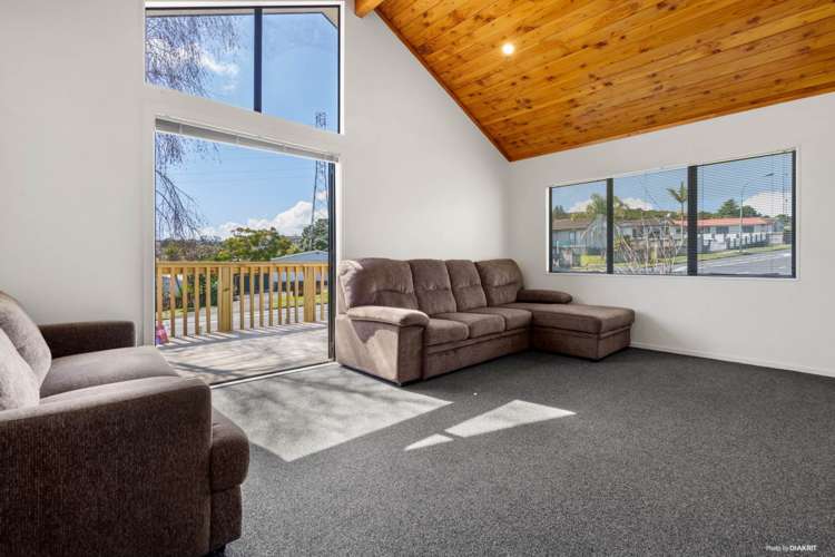 99 Everglade Drive Totara Heights_2