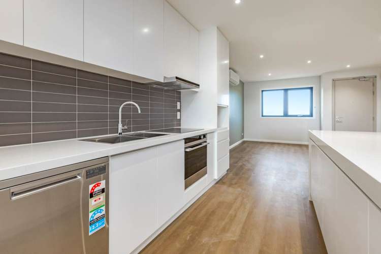 49 Otuwairoa Esplanade Opaheke_6